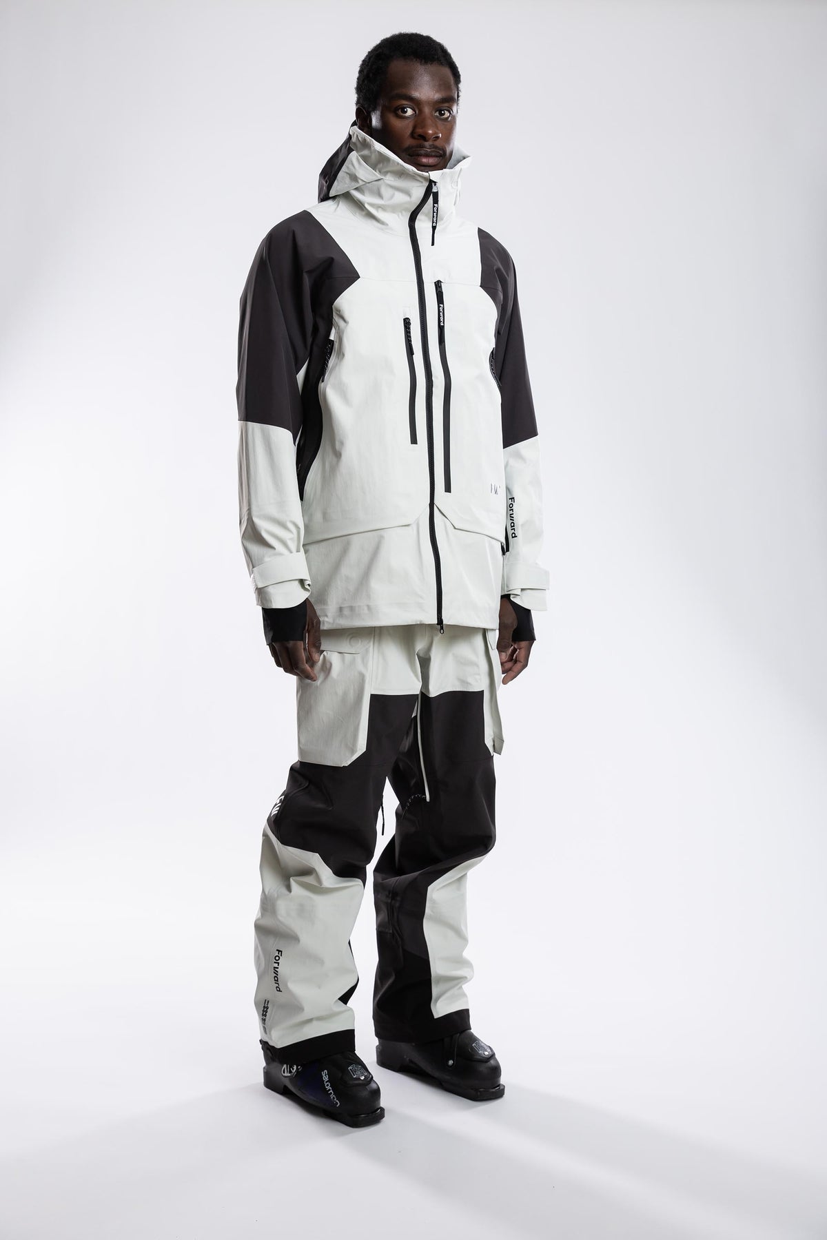 FW003-MFSJ-W26-BLK_7517 side