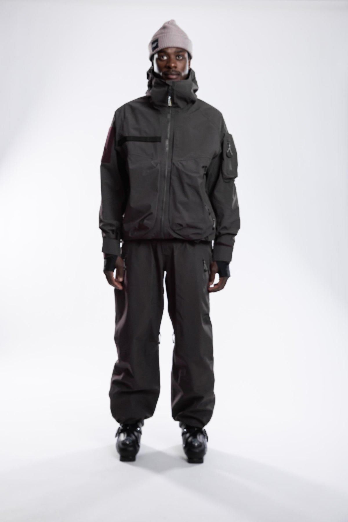 FW009-CSPU-W26-BLK_7800 front