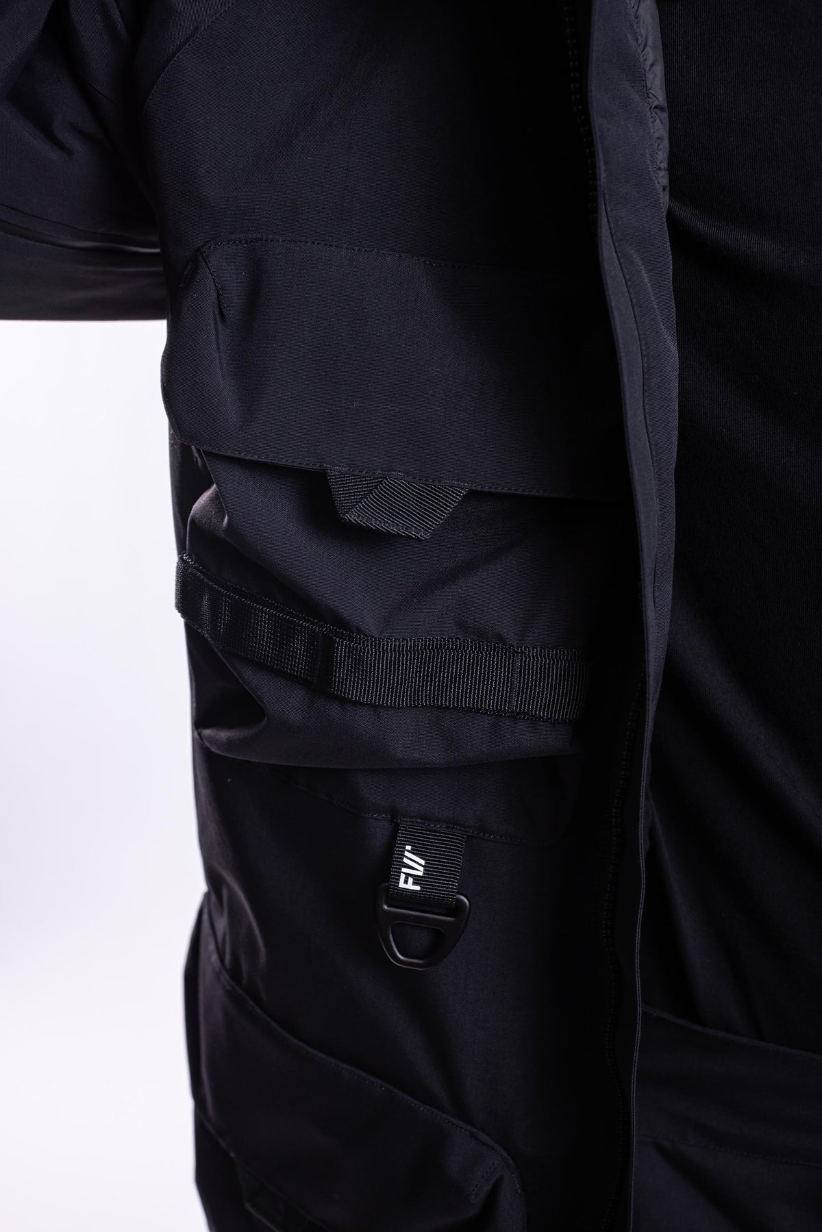 FW010-CCJU-W26-BLK_0873
