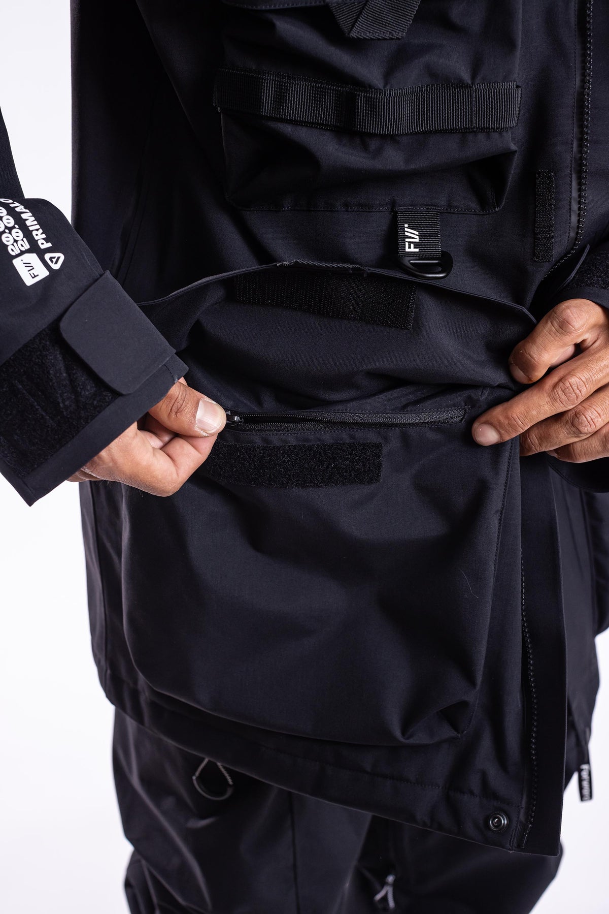 FW010-CCJU-W26-BLK_0884