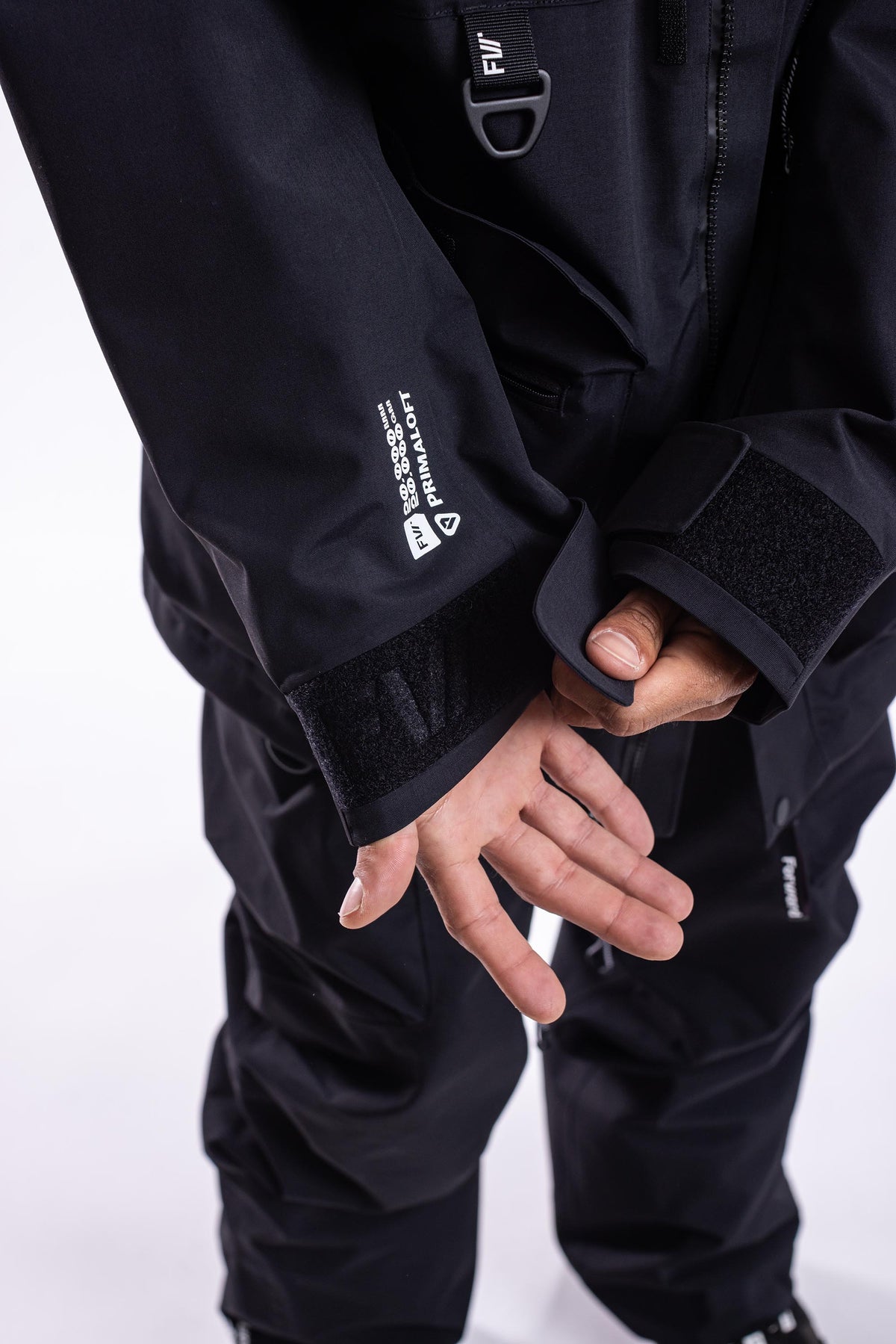 FW010-CCJU-W26-BLK_0887