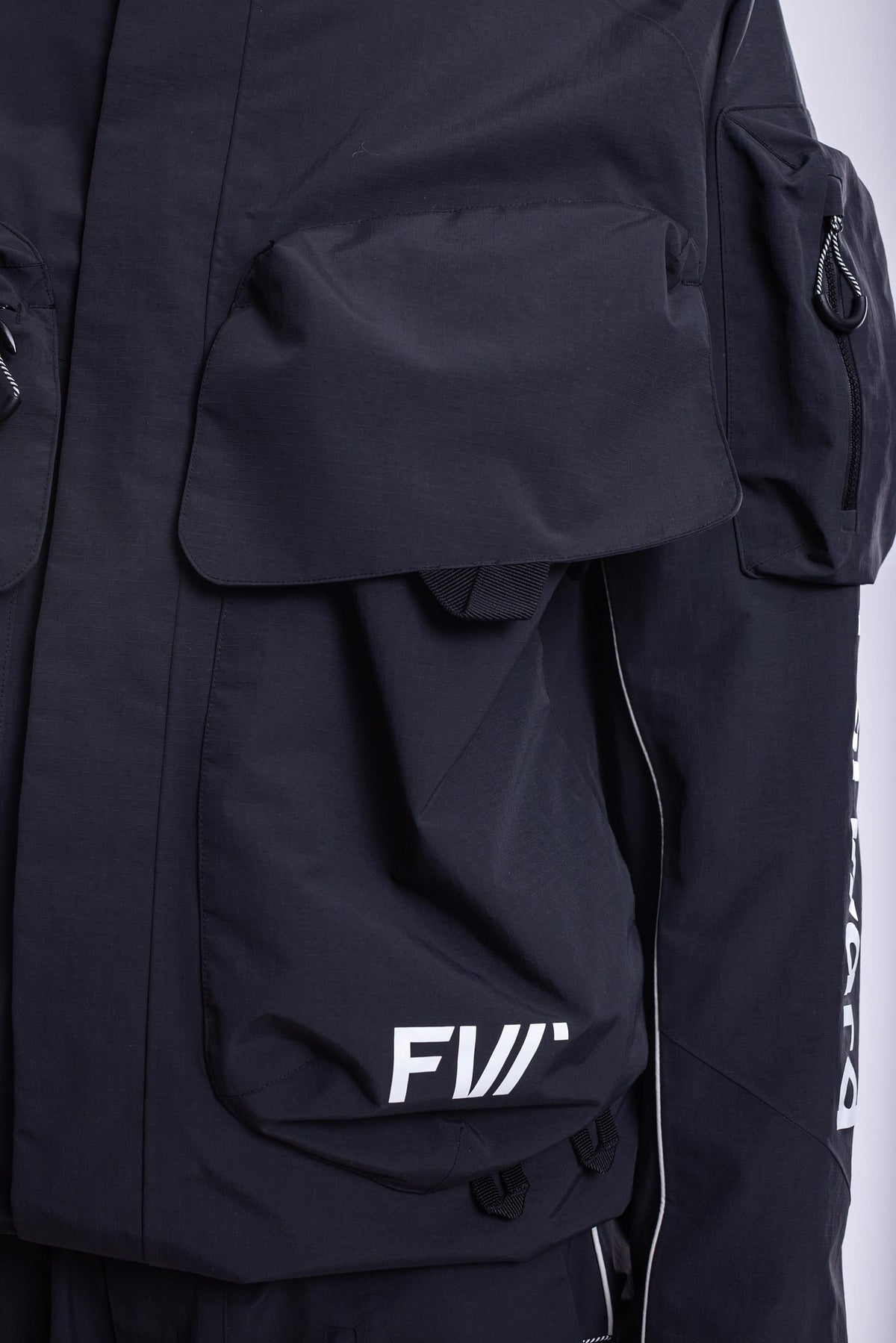 FW012-CJJU-W26-BLK_1182