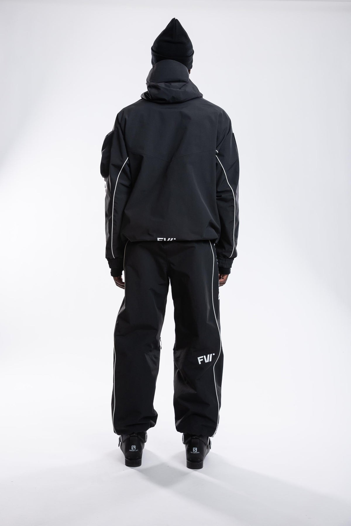 FW012-CJJU-W26-BLK_7835 back