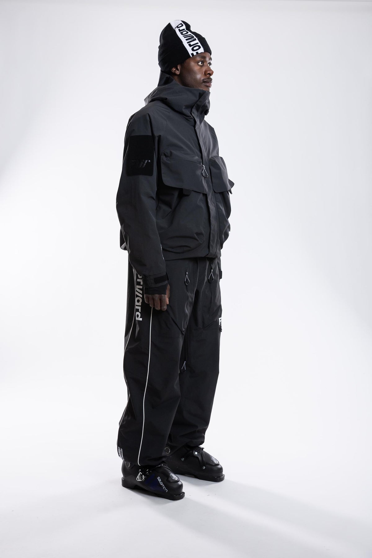 FW013-CJPU-W26-BLK_7834 side