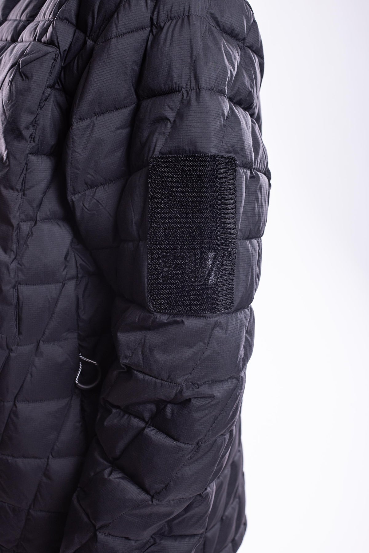 FW016-CPHU-W26-BLK_0987