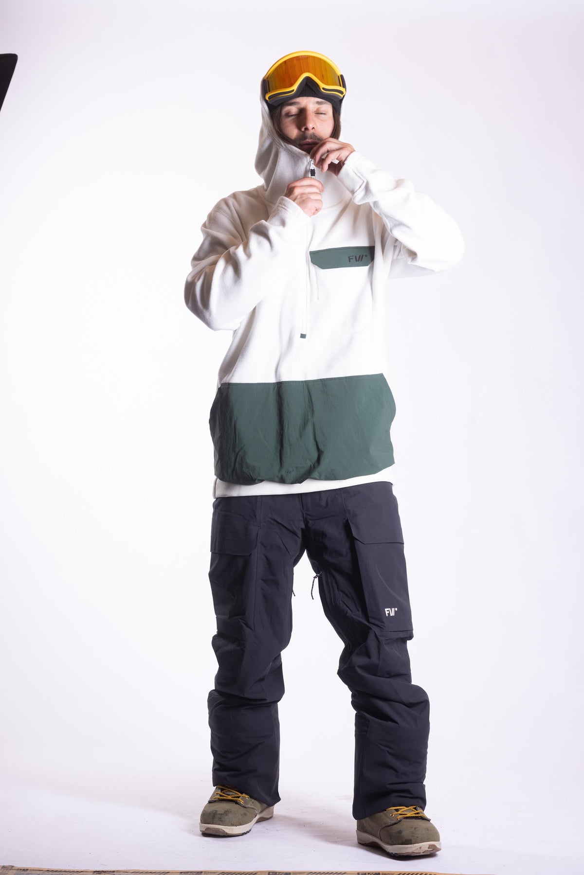 FW059-CFHM-W26-WHT_6470