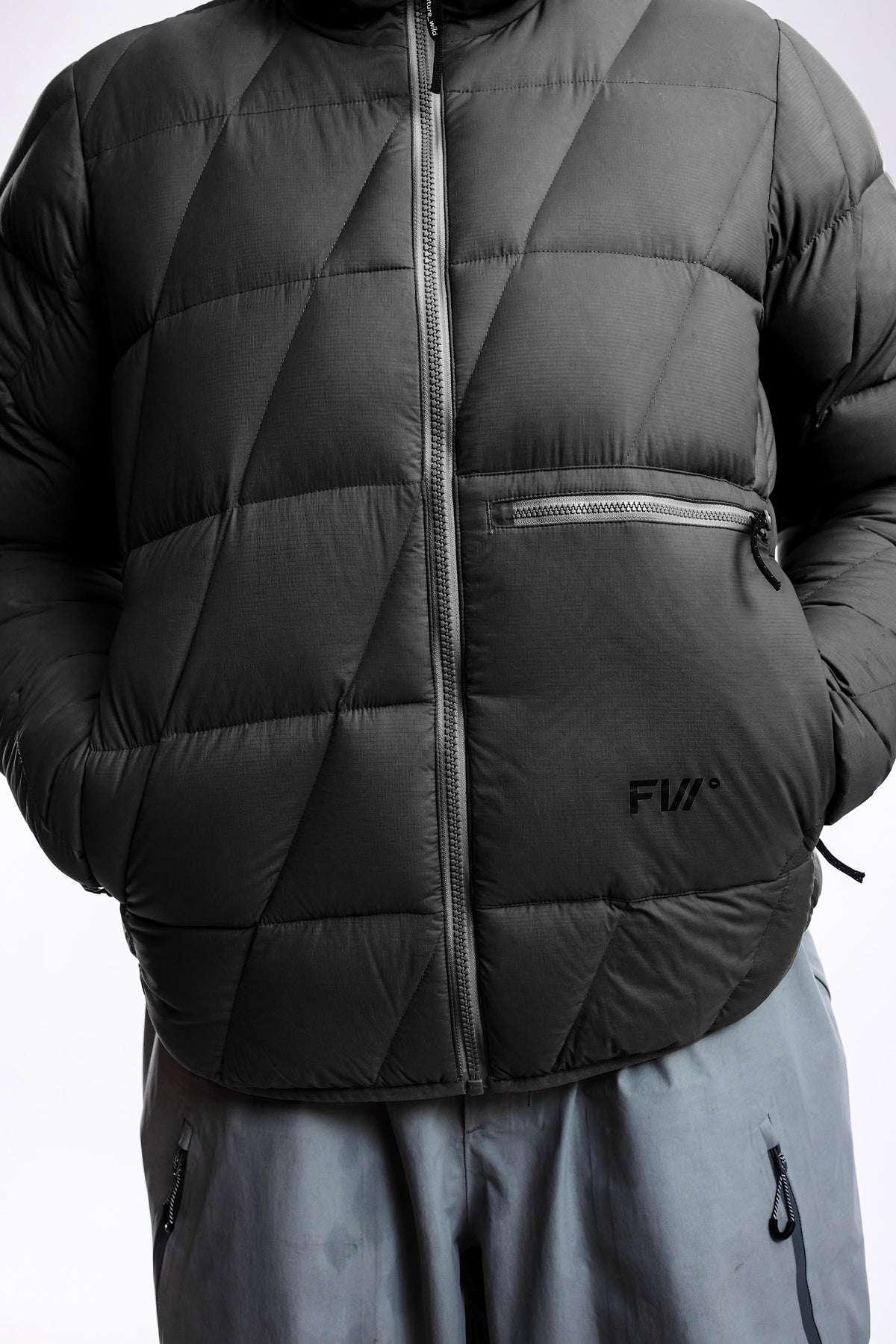 FW119-CDHW-W26-BLK_1321