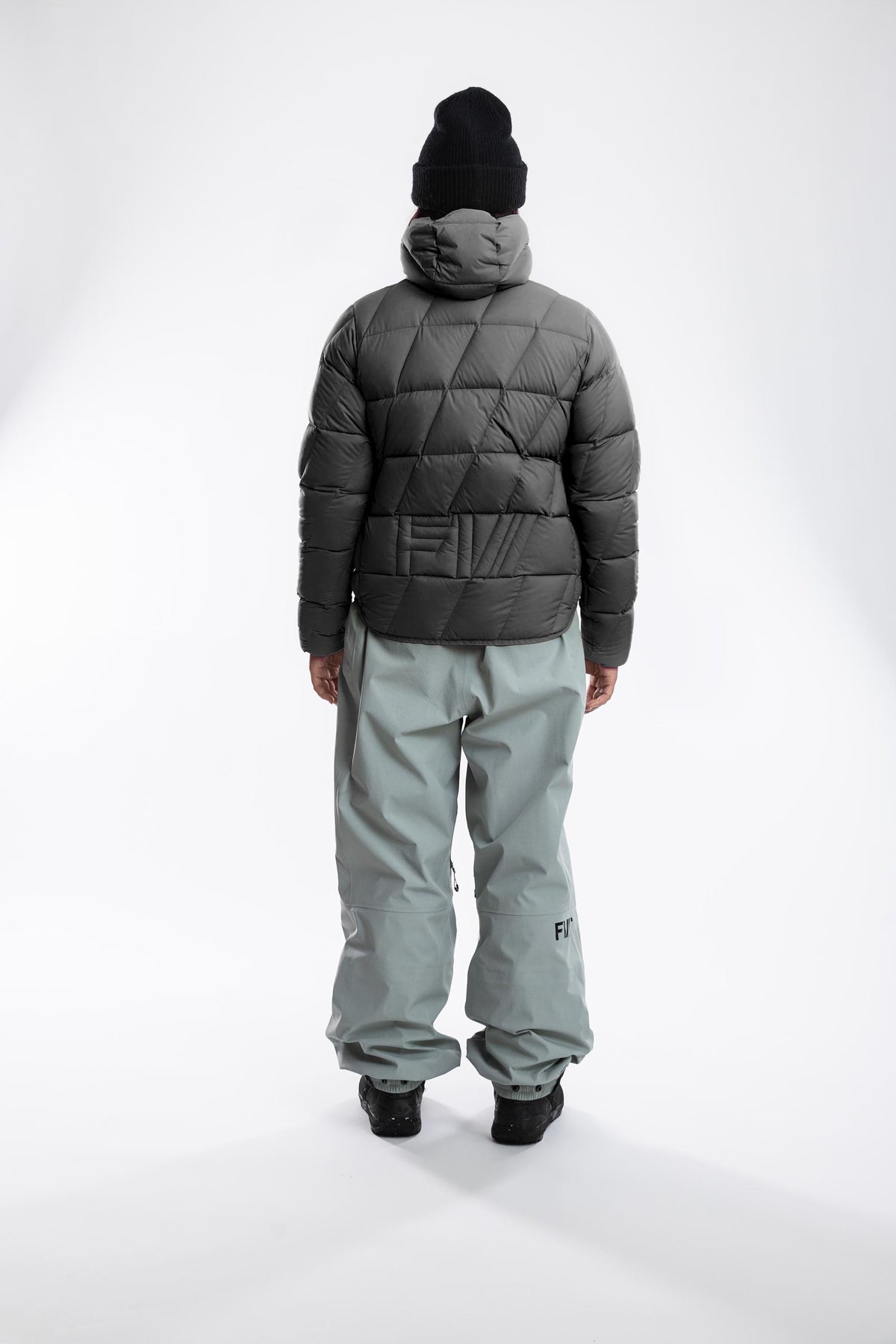 FW119-CDHW-W26-BLK_7948 back