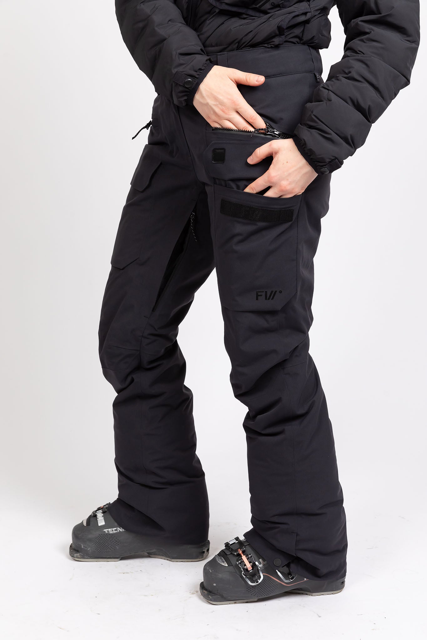 Women’s Catalyst Insulated 2L Pant - Slate Black
